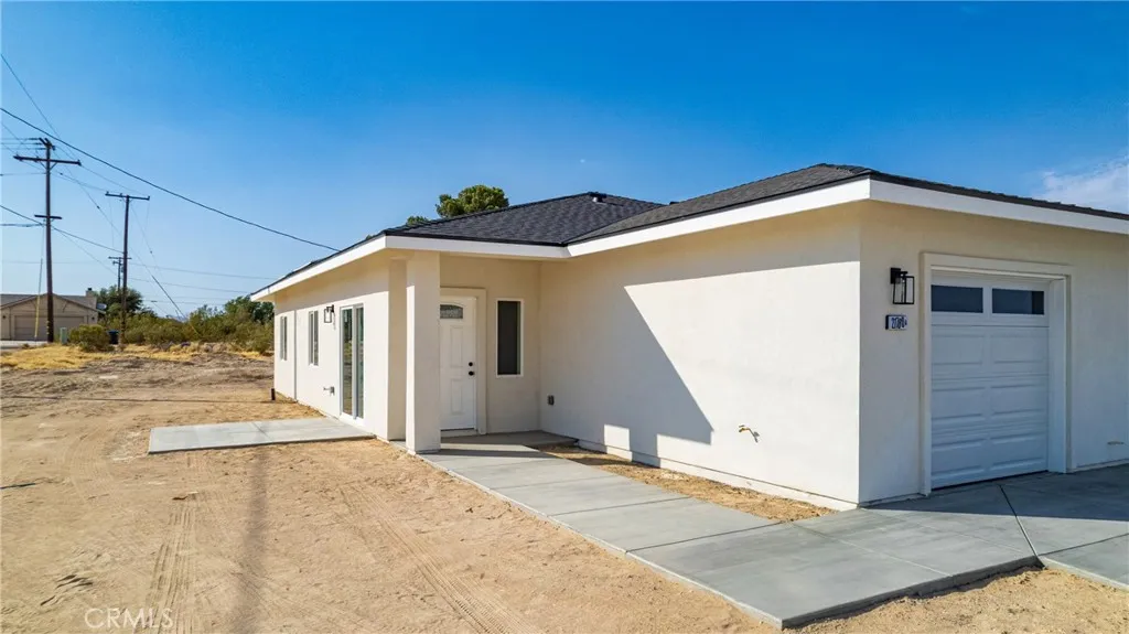 21760 Ives, California City, California 93505 — photo 5