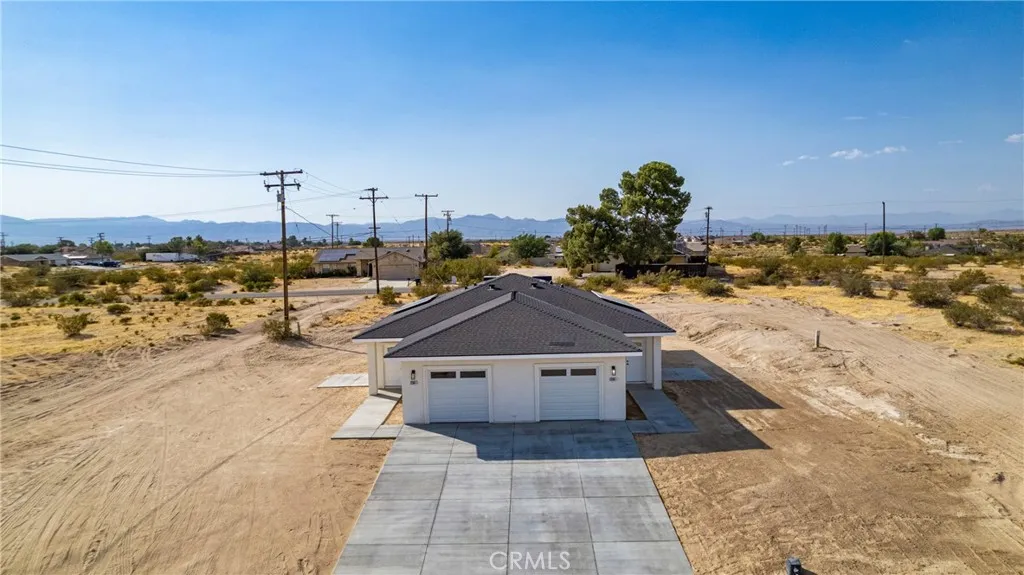21760 Ives, California City, California 93505 — photo 4