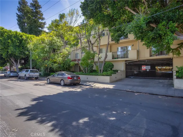 11044 Acama Street 302, Studio City, California 91602 — photo 5