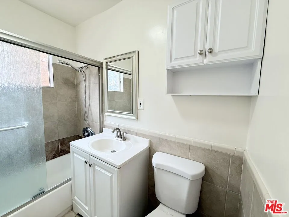 Bathroom Bathroom