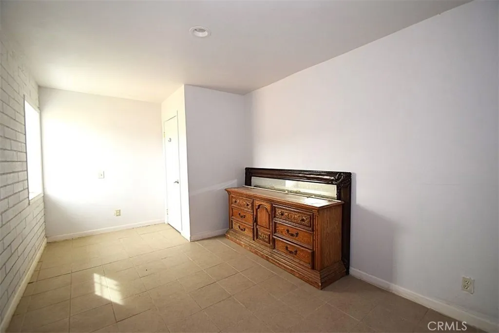 8425 Indio Avenue, Yucca Valley, California 92284 — photo 5