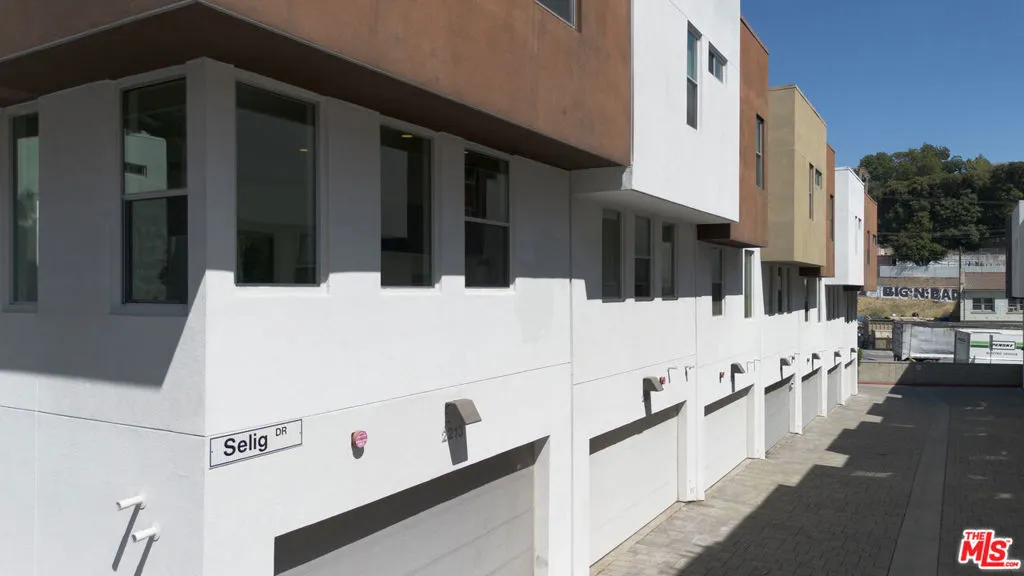 2213 Selig Drive, Los Angeles, California 90026 — photo 4