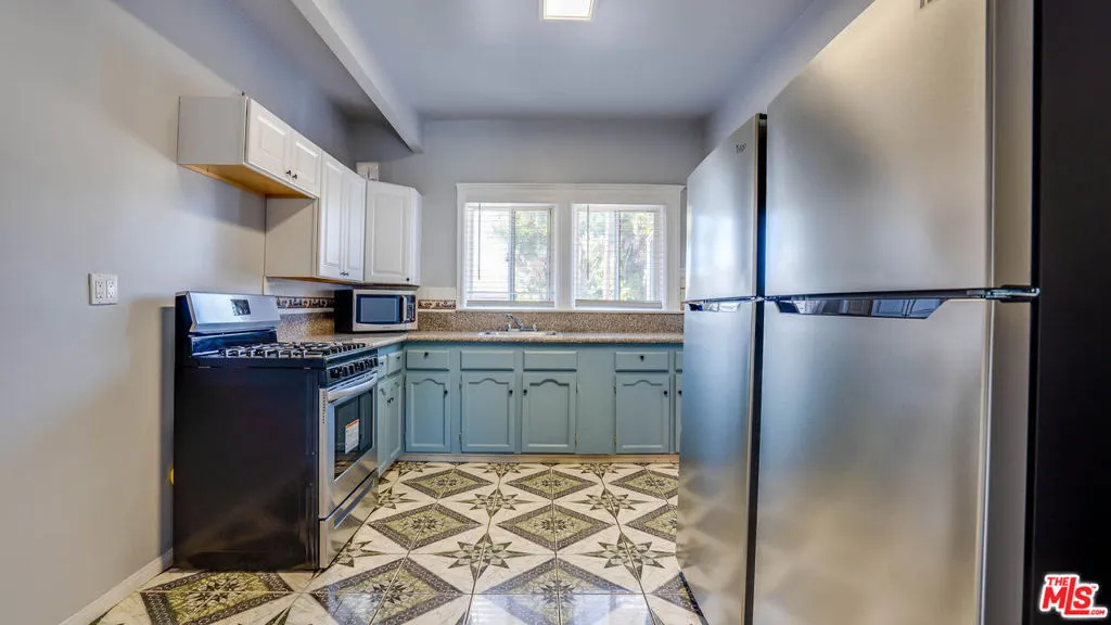 1479 W 29th Street, Los Angeles, California 90007 — photo 5