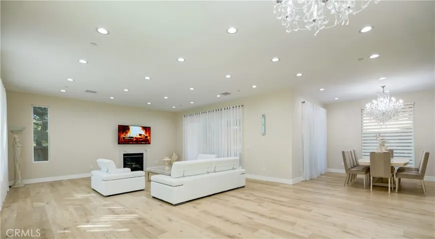 1849 Los Encinos, Glendale, California 91208 — photo 4