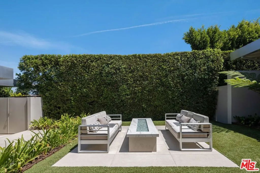 2189 Summitridge Drive, Los Angeles, California 90077 — photo 5