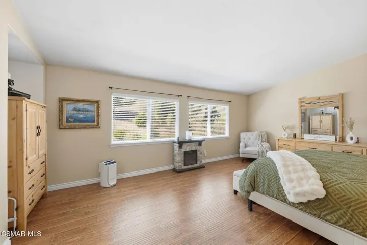 35-web-or-mls-2273-rudolph-dr