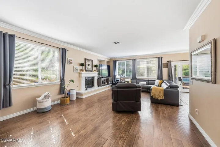 50-web-or-mls-2273-rudolph-dr
