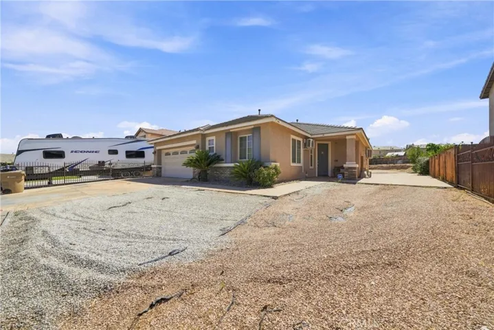 13817 Coolidge, Hesperia, California 92344 — photo 4