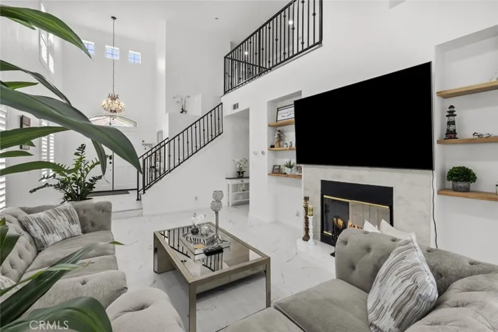 19329 Santa Maria Drive, Newhall, California 91321 — photo 5