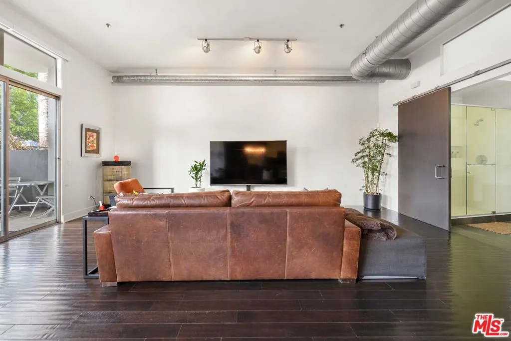 13320 Beach Avenue 103, Los Angeles, California 90292 — photo 4