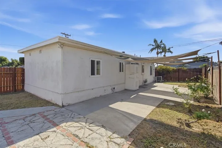 8803 Burton, Bellflower, California 90706 — photo 5