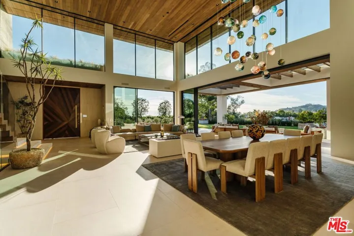 401 N Tigertail Road, Los Angeles, California 90049 — photo 5