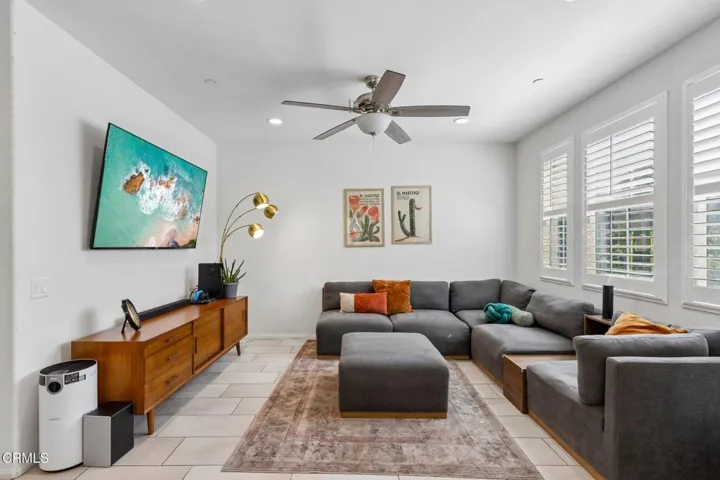 5040 Robles Street, Camarillo, California 93012 — photo 4