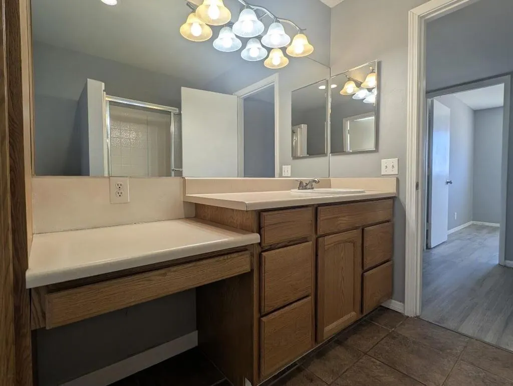 Bath 1 Vanity