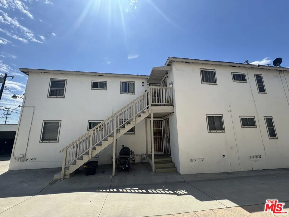 8906 Reading Avenue, Los Angeles, California 90045 — photo 4