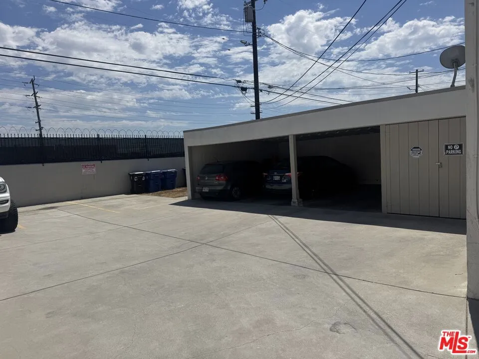 8906 Reading Avenue, Los Angeles, California 90045 — photo 5
