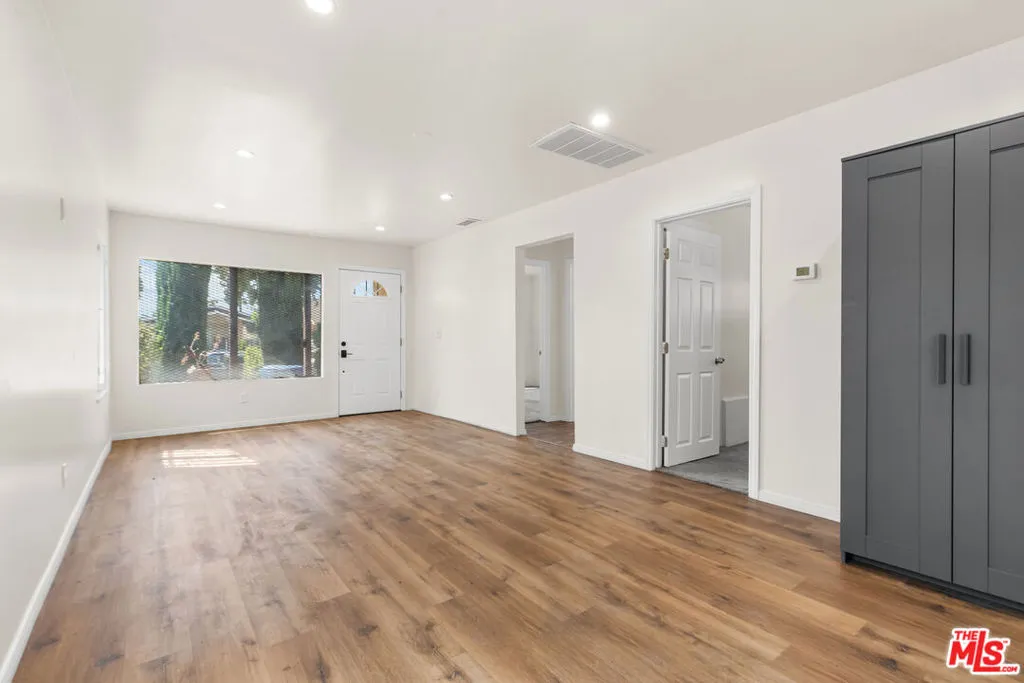 1351 W 70th Street, Los Angeles, California 90044 — photo 5