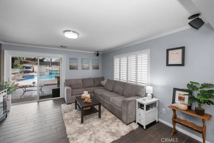 23549 Cherry, Newhall, California 91321 — photo 4