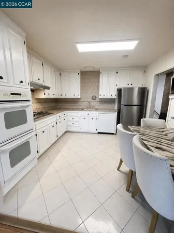 1310 Bowdoin, San Francisco, California 94134 — photo 4