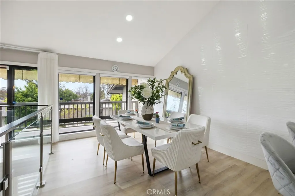 25 Palos 62, Irvine, California 92612 — photo 4
