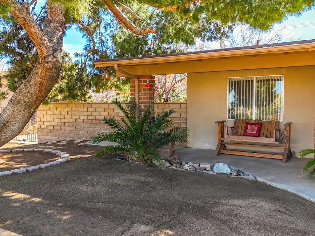 57885 El Dorado Drive, Yucca Valley, California 92284 — photo 4