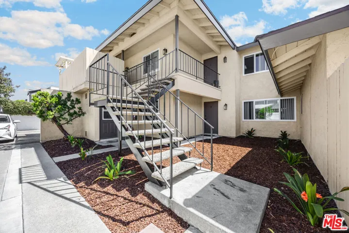 17082 Evergreen Circle, Huntington Beach, California 92647 — photo 4