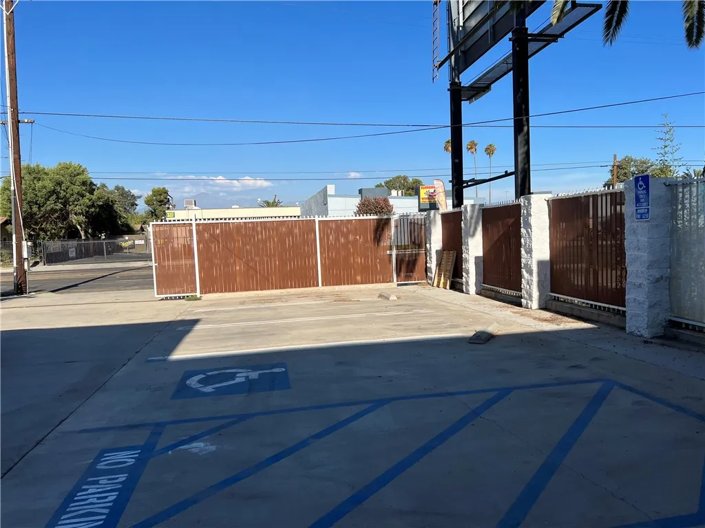 334 S Arrowhead Avenue, San Bernardino, California 92408 — photo 5