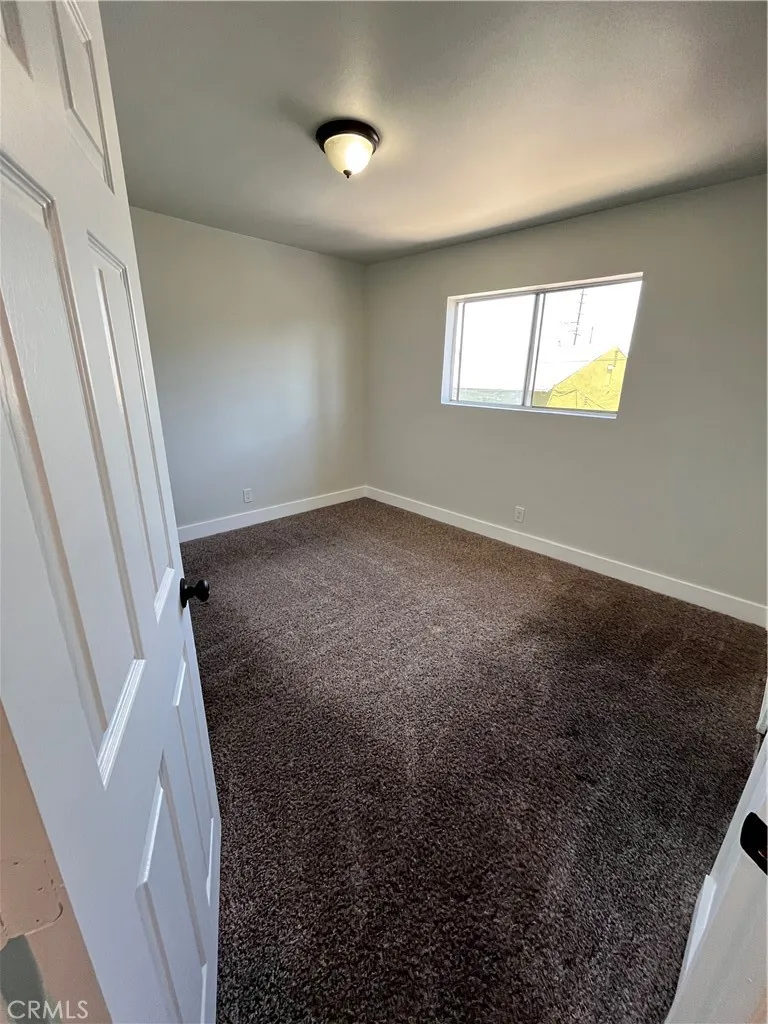 600 N Rose Avenue B, Compton, California 90221 — photo 5