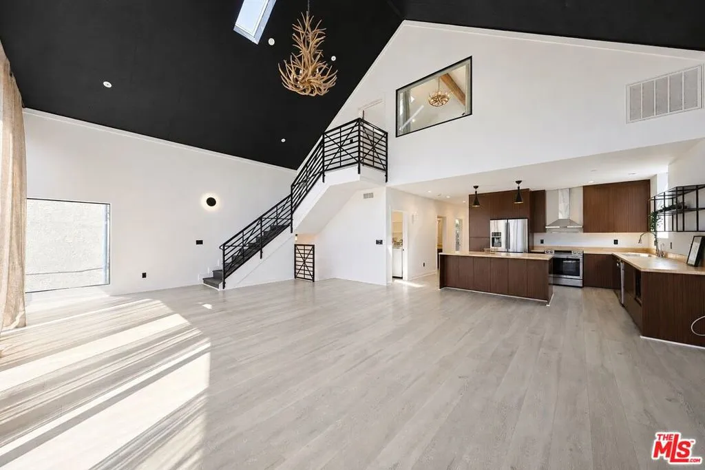 2230 Glendale Boulevard, Los Angeles, California 90039 — photo 5