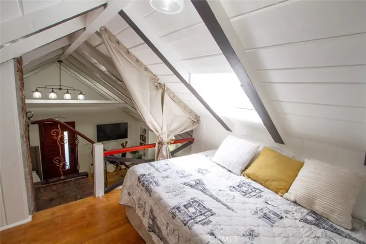 11525 Moorpark Street, Studio City, California 91602 — photo 5