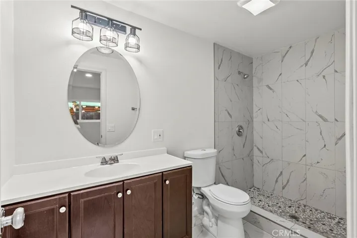 Apt Bath