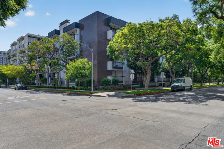 324 N Palm Drive 404, Beverly Hills, California 90210 — photo 4