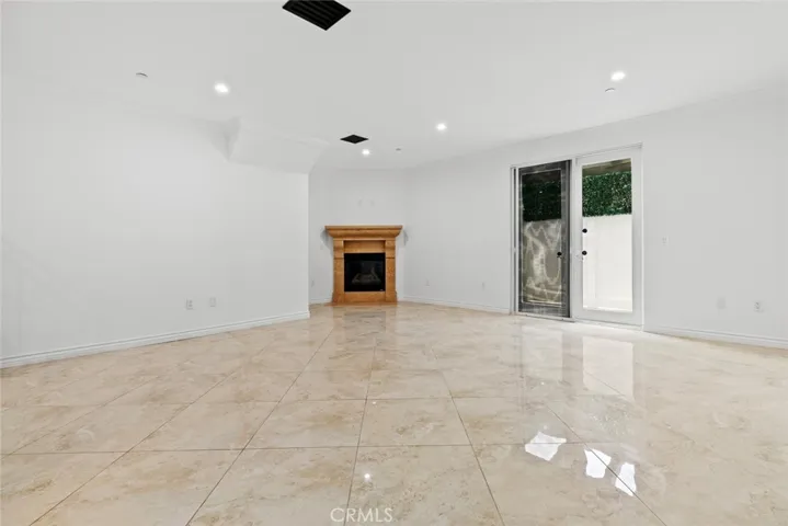 designer's fire place, recessed lightings, modern HVAC Registers