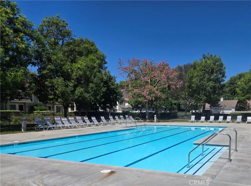 Fallingstar pool is just down the street-one of Woodbridge's prettiest...jacuzzi too Fallingstar pool is just down the street-one of Woodbridge's prettiest...jacuzzi too