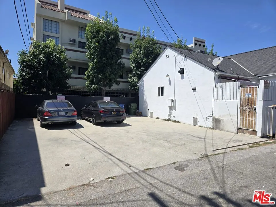 10420 Palms Boulevard, Los Angeles, California 90034 — photo 5