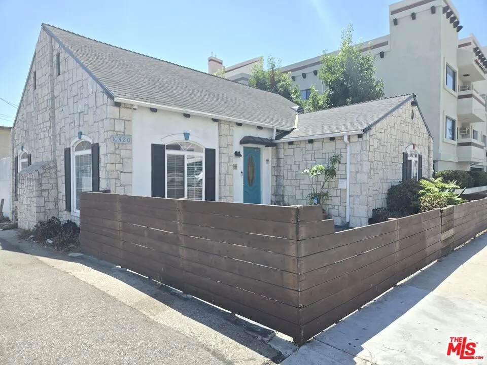 10420 Palms Boulevard, Los Angeles, California 90034 — photo 4