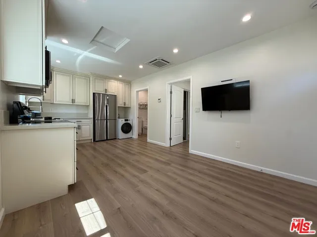16429 Bryant Street, North Hills, California 91343 — photo 4