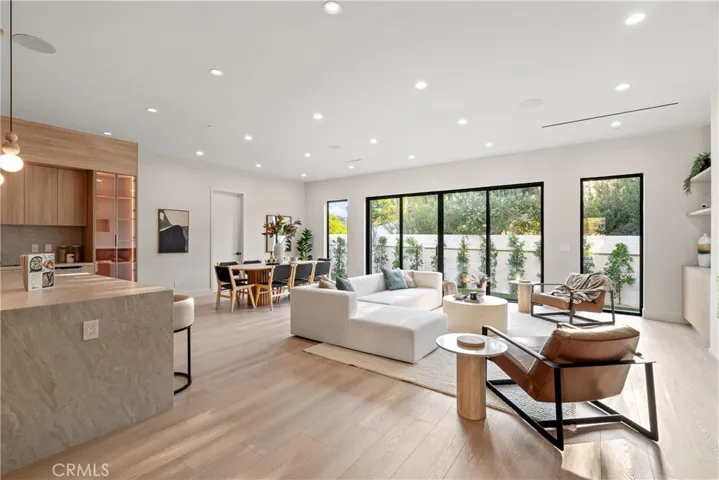 18023 Tiara, Encino, California 91316 — photo 4