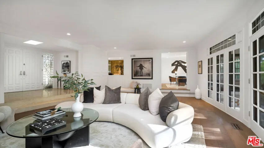 1163 Angelo Drive, Beverly Hills, California 90210 — photo 4