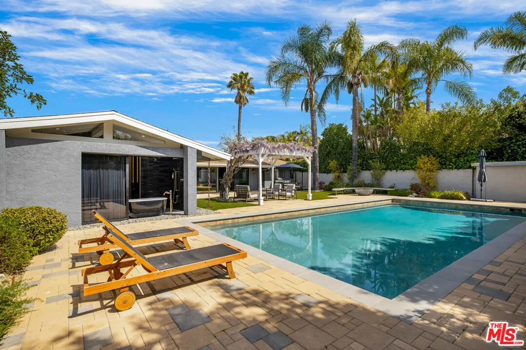 8400 Mulholland Drive, Los Angeles, California 90046 — photo 4