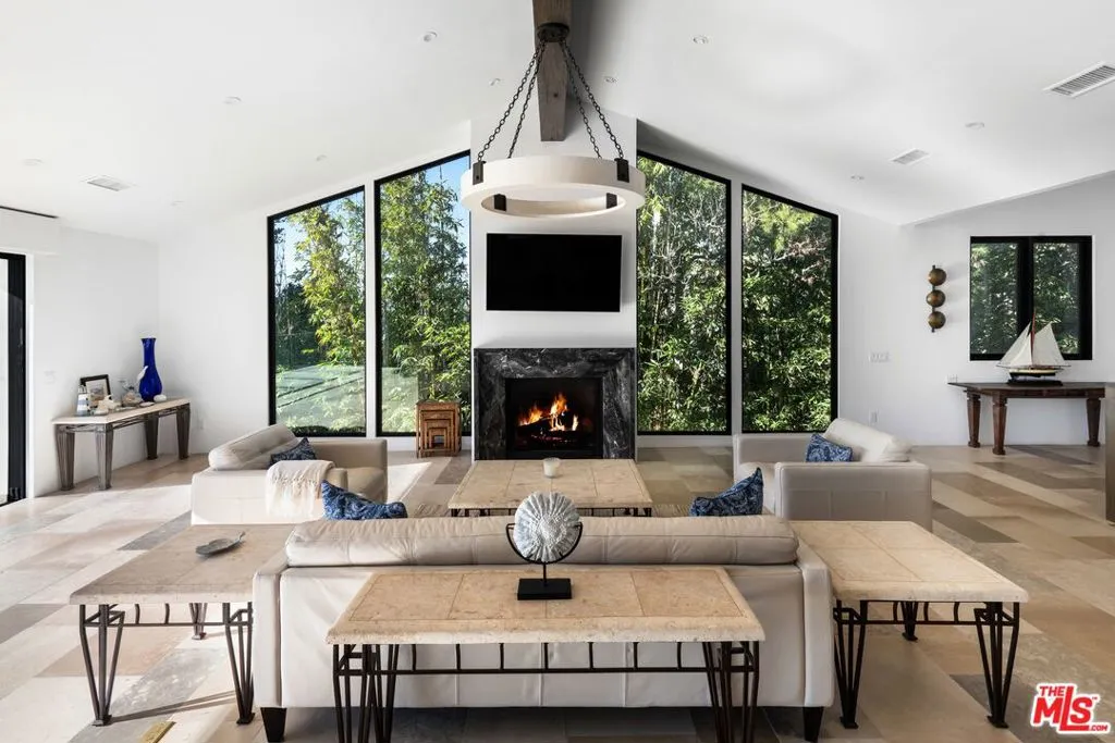 7043 Birdview Avenue, Malibu, California 90265 — photo 4