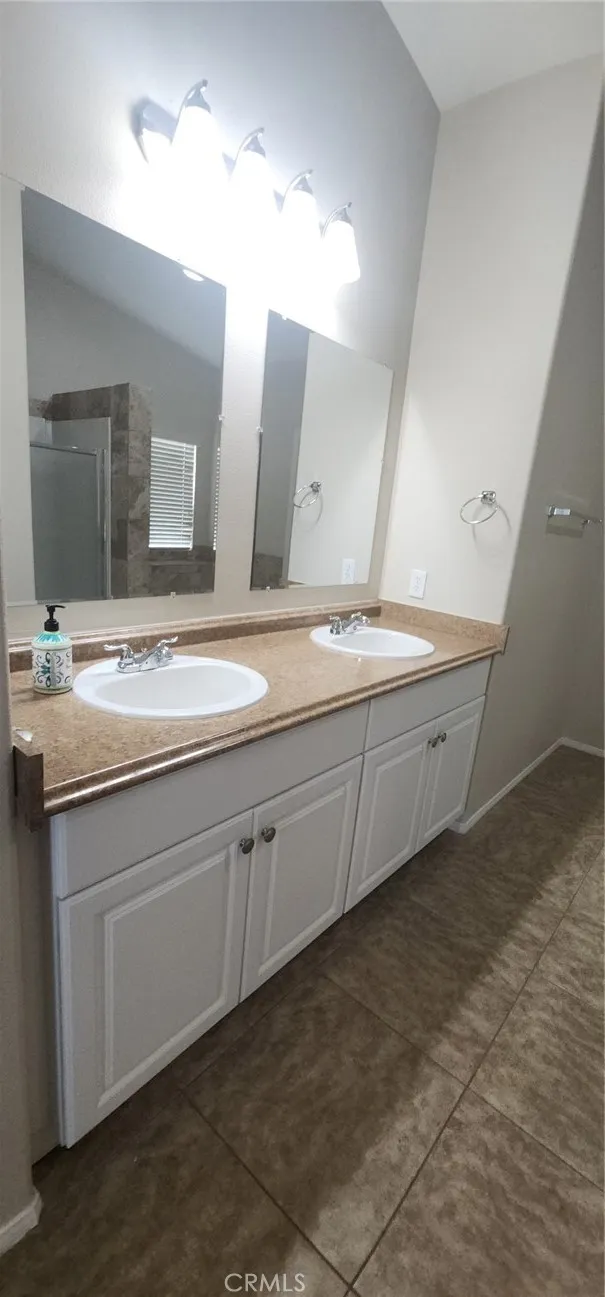 Double Vanity in Primary Bathrm Double Vanity in Primary Bathrm