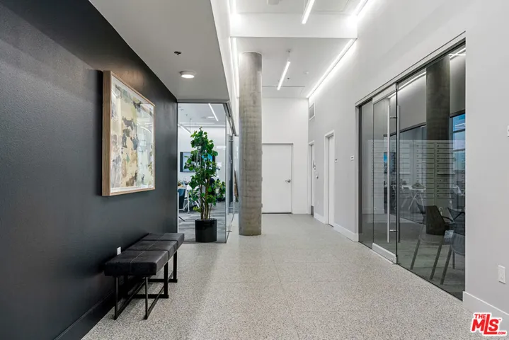 325 N First Street 518, Burbank, California 91502 — photo 4