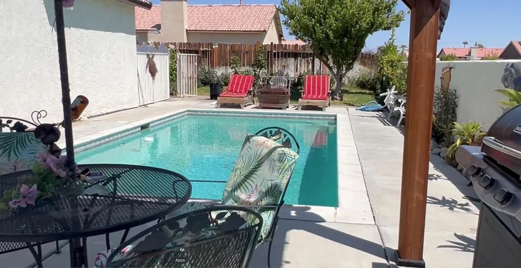 POOL1