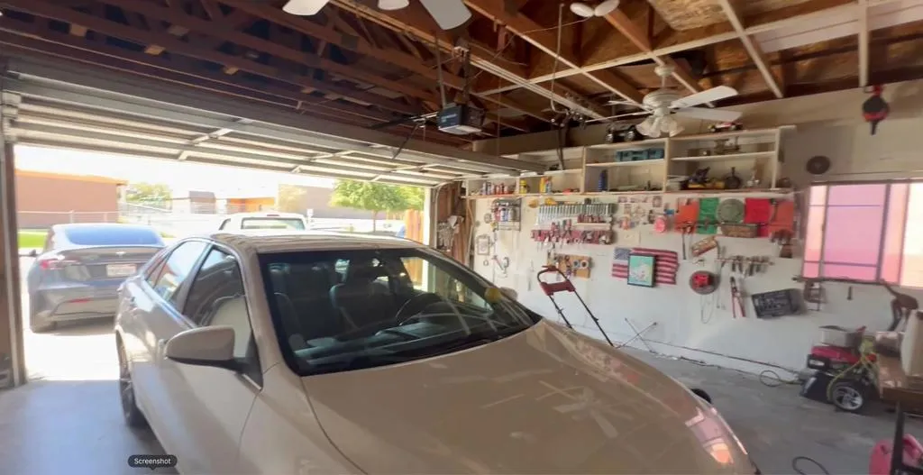 GARAGE1