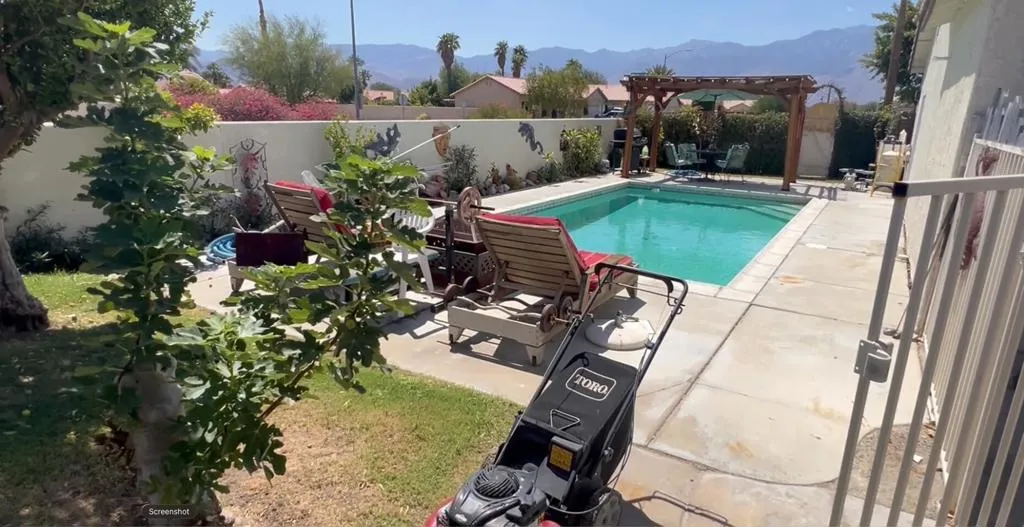 POOL4