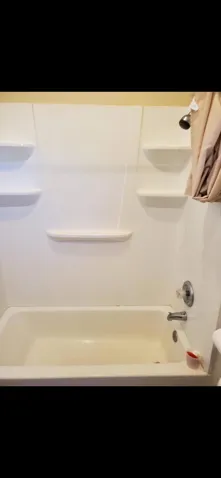 STUDIOtubShower