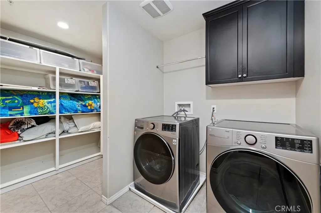 Oversized Laundry Room