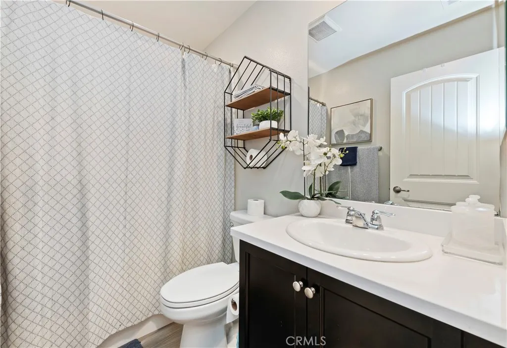 First floor Full Bathroom