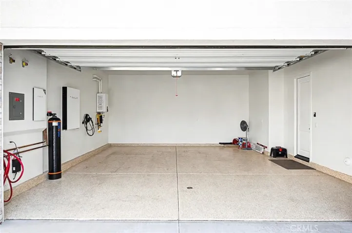 Attached Garage
